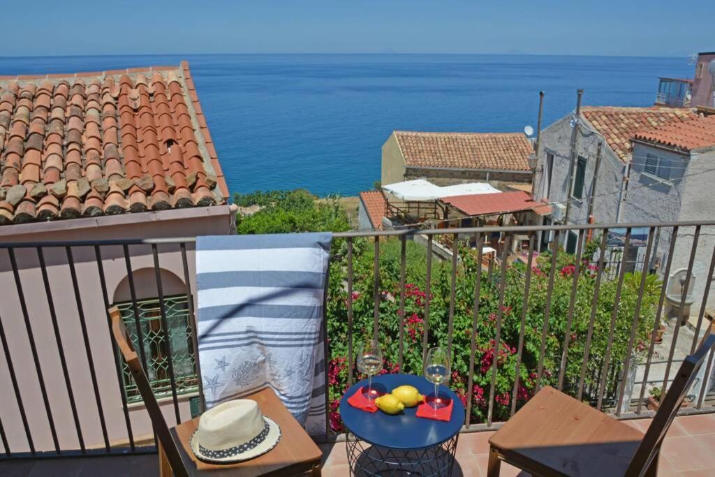Terrazza Ambrogio Διαμέρισμα Sant'Ambrogio  Εξωτερικό φωτογραφία