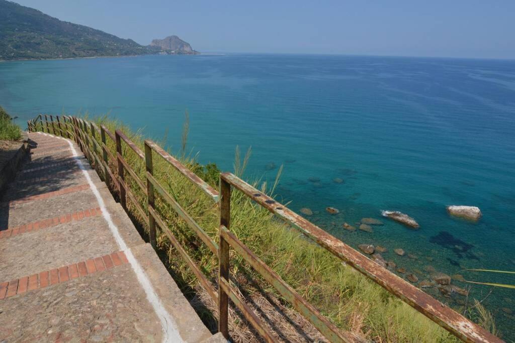 Terrazza Ambrogio Διαμέρισμα Sant'Ambrogio  Εξωτερικό φωτογραφία
